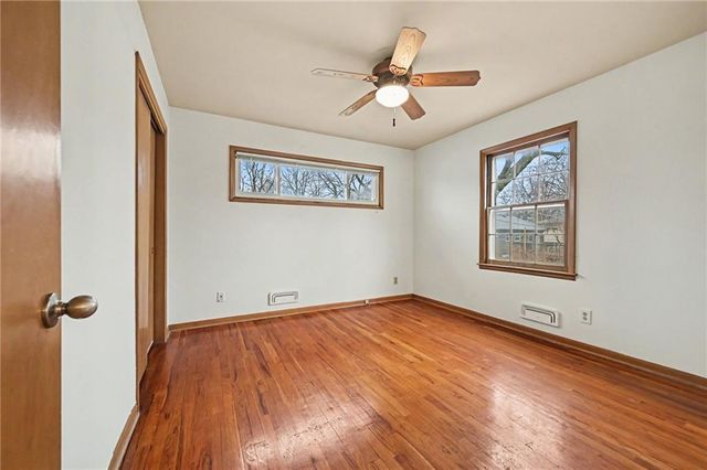 9106 W 97th Street, Overland Park, KS 66212