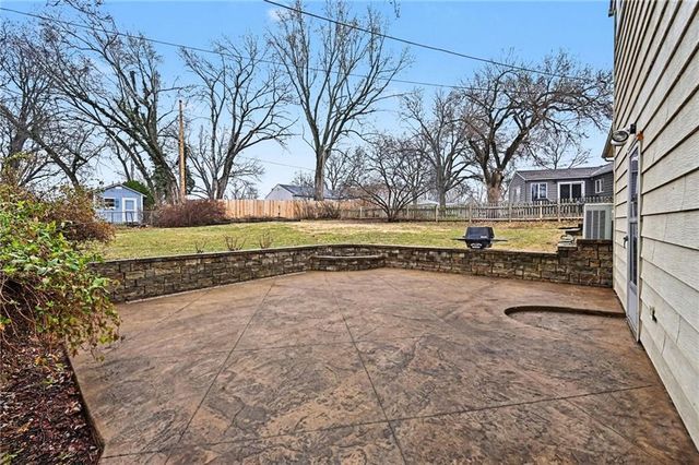 9106 W 97th Street, Overland Park, KS 66212