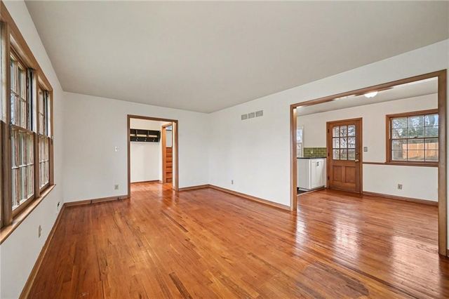 9106 W 97th Street, Overland Park, KS 66212