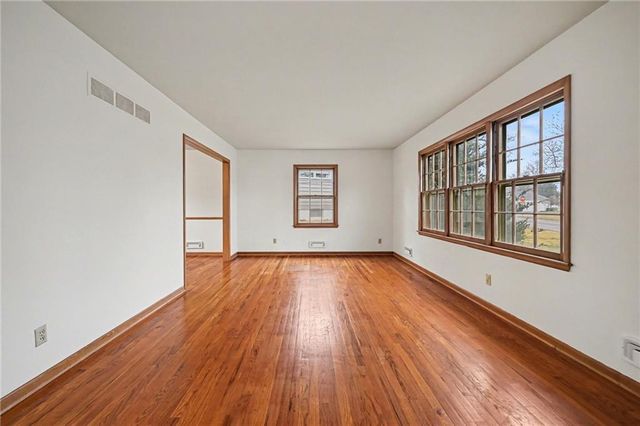 9106 W 97th Street, Overland Park, KS 66212