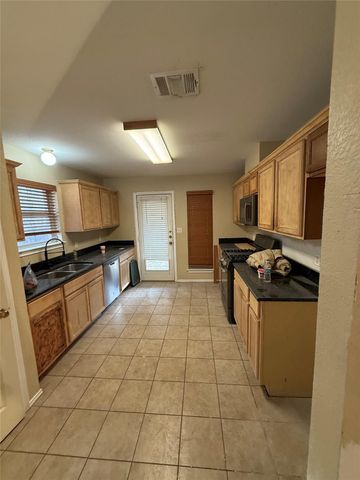 1613 Catherine CT, Round Rock, TX 78664