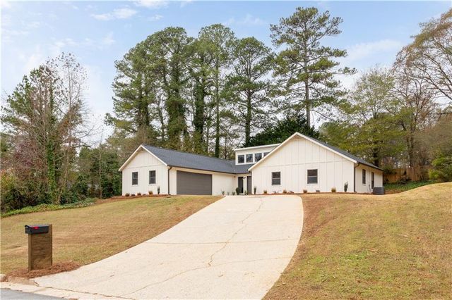 4925 Olaughlin SW Court, Mableton, GA 30126