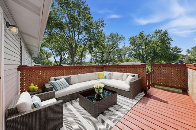 134 Michael Lane, New Lenox, IL 60451