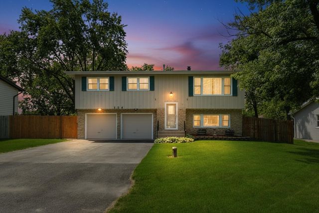 134 Michael Lane, New Lenox, IL 60451