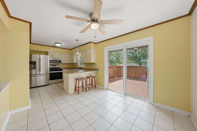 134 Michael Lane, New Lenox, IL 60451