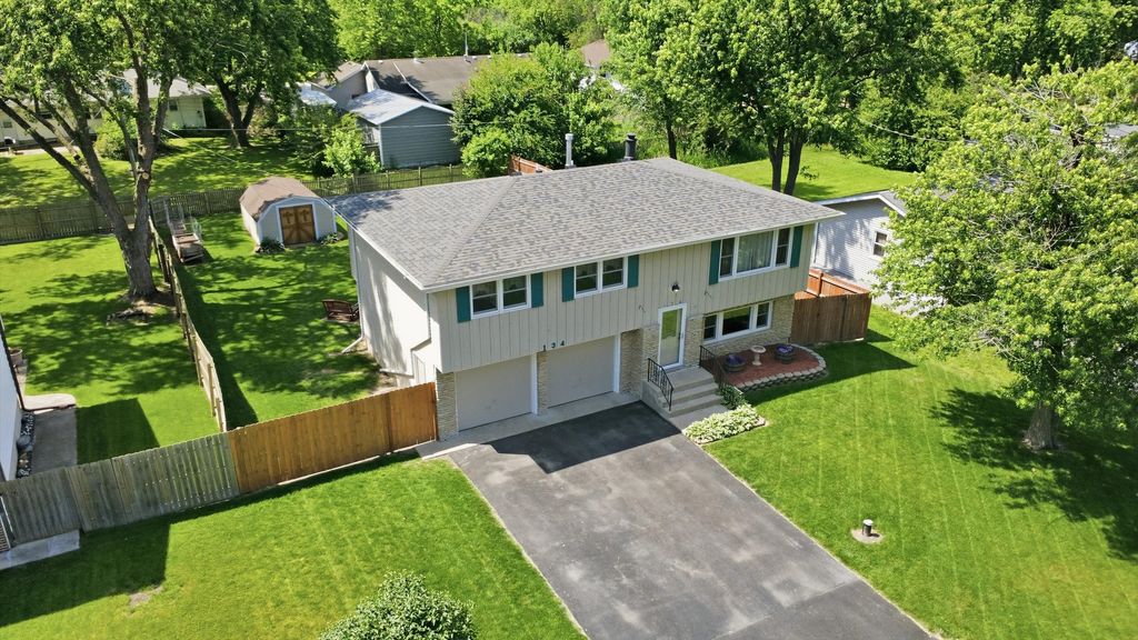 134 Michael Lane, New Lenox, IL 60451