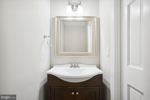 1962 MARINER LN, Woodbridge, VA 22192