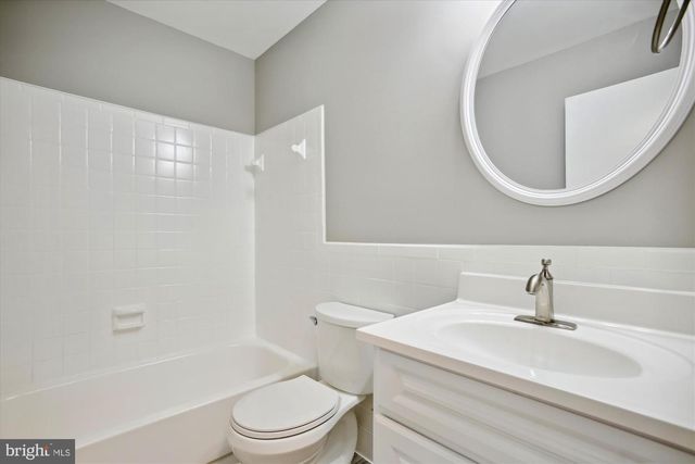 1962 MARINER LN, Woodbridge, VA 22192