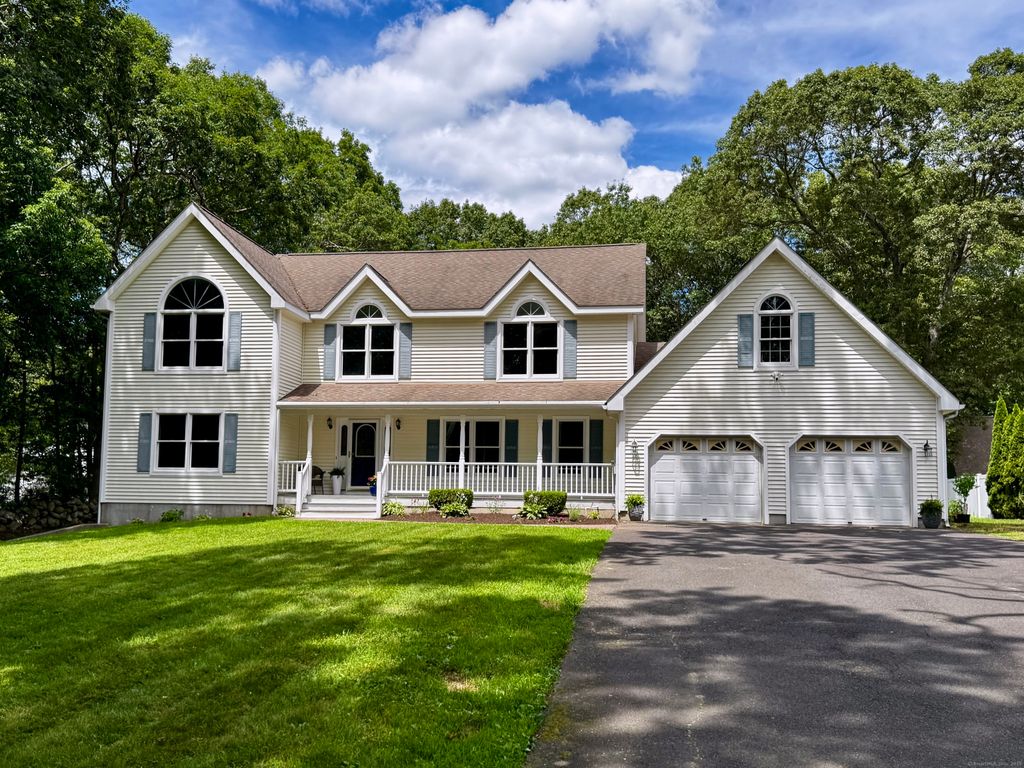 17 Memory Lane, Waterford, CT 06385