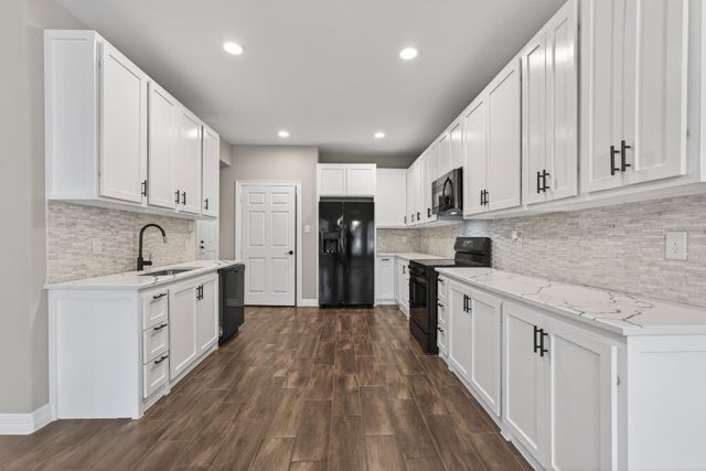 15608 Navajo Trail, Willis, TX 77378