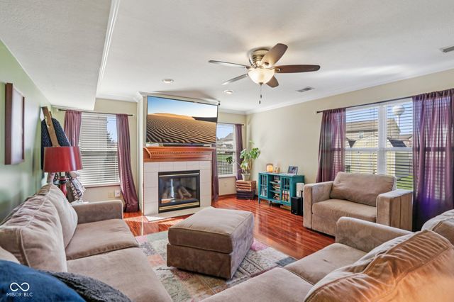 4434 W Windsong Court, New Palestine, IN 46163