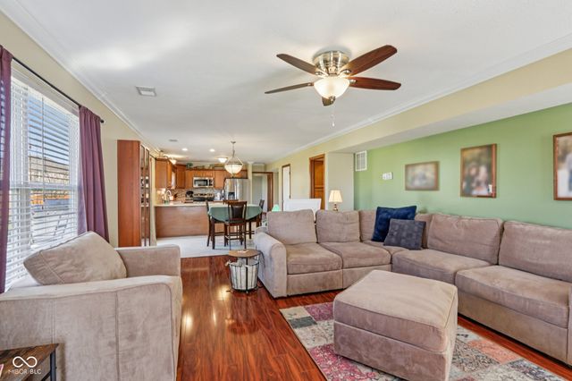 4434 W Windsong Court, New Palestine, IN 46163