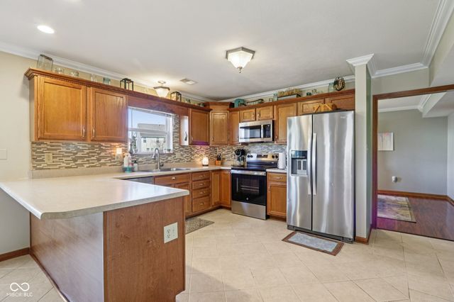 4434 W Windsong Court, New Palestine, IN 46163