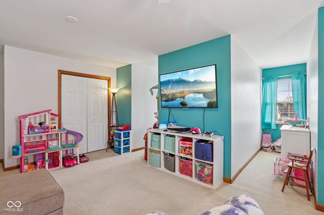 4434 W Windsong Court, New Palestine, IN 46163