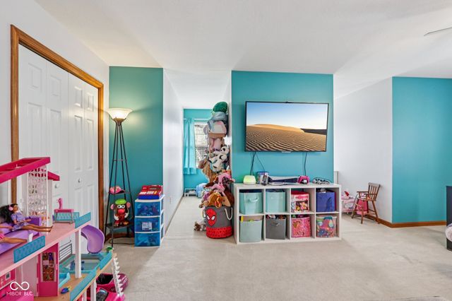 4434 W Windsong Court, New Palestine, IN 46163