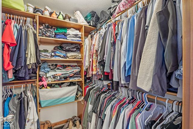 4434 W Windsong Court, New Palestine, IN 46163