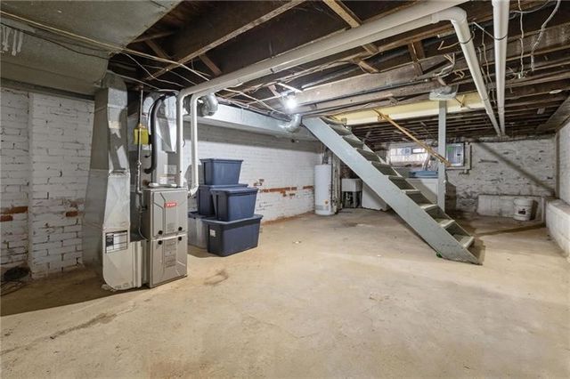 6519 Dean St, Lincoln Larimer, PA 15206