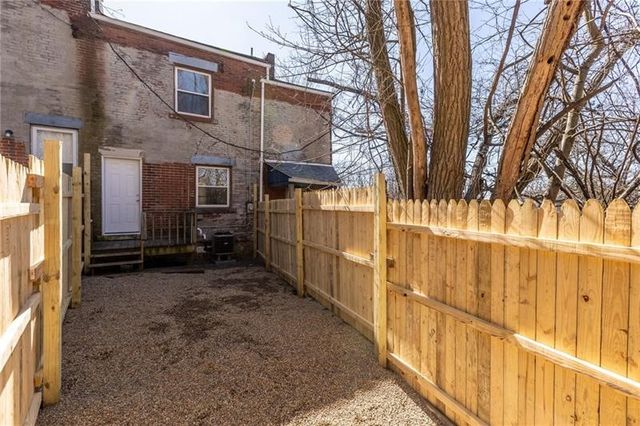 6519 Dean St, Lincoln Larimer, PA 15206