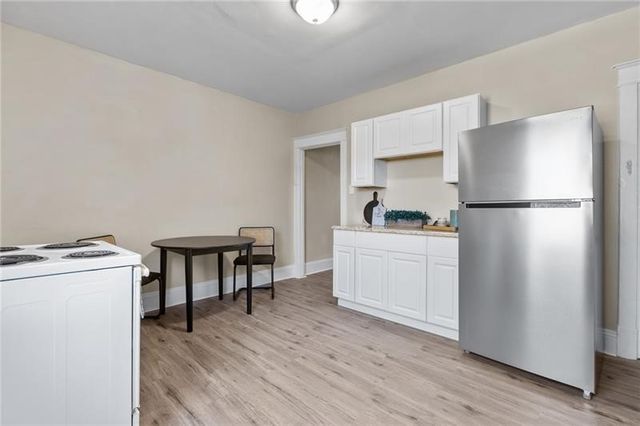 6519 Dean St, Lincoln Larimer, PA 15206