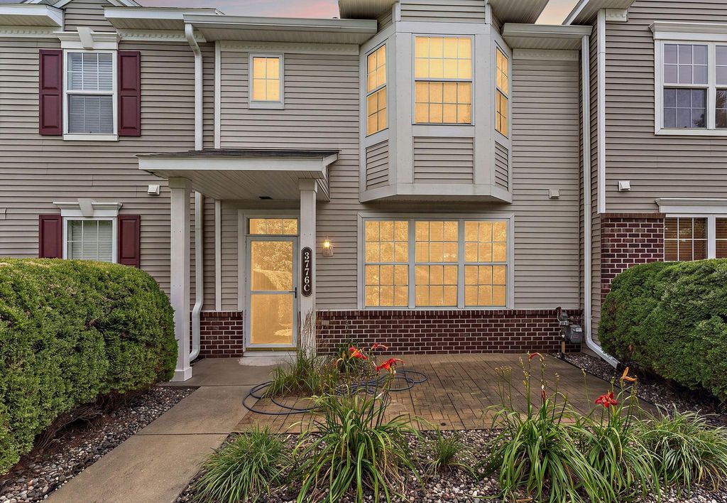 3776 Hazel Trail C, Woodbury, MN 55129 — exterior