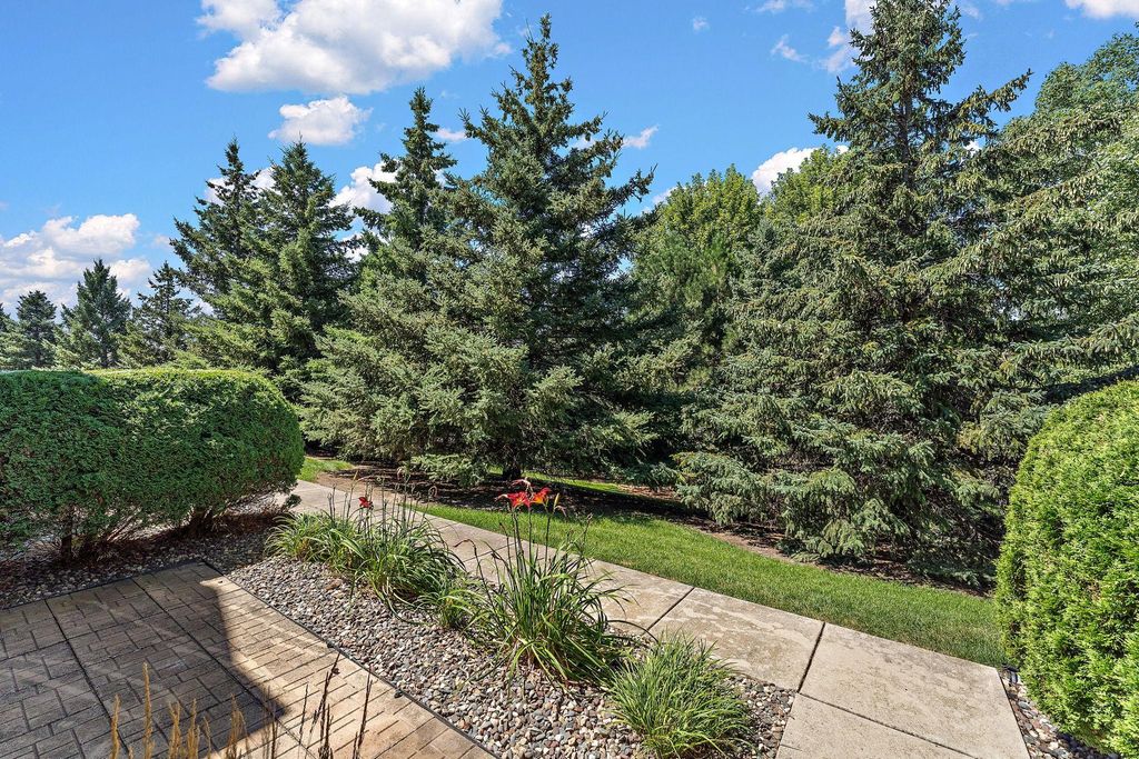 3776 Hazel Trail C, Woodbury, MN 55129 — photo 2