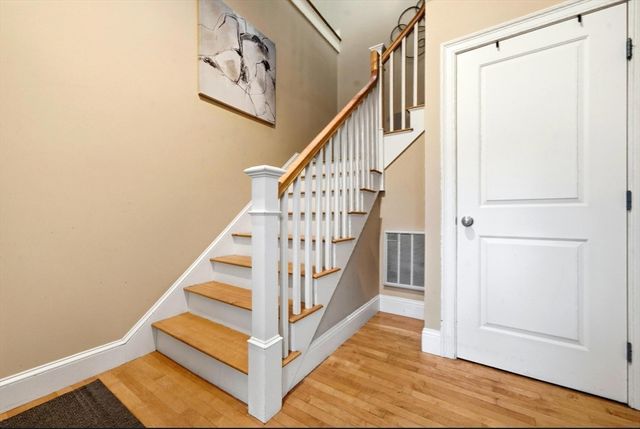 38 Brookford St 2, Cambridge, MA 02140