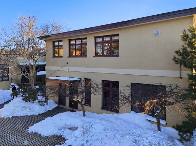 38 Brookford St 2, Cambridge, MA 02140