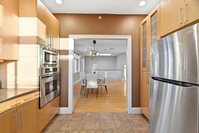 38 Brookford St 2, Cambridge, MA 02140