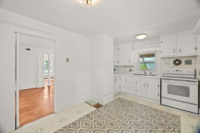 43 Prospect, Falmouth, MA 02540