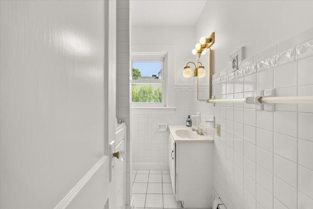 43 Prospect, Falmouth, MA 02540