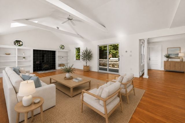 43 Prospect, Falmouth, MA 02540