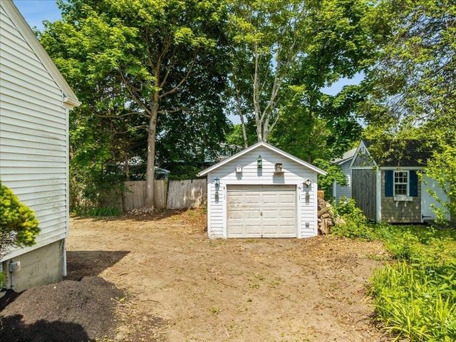 43 Prospect, Falmouth, MA 02540