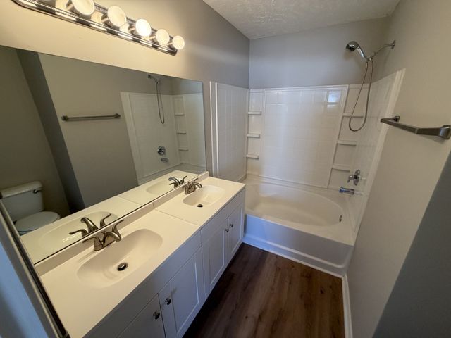 1001 Halifax Ln, Antioch, TN 37013