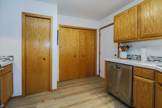 1845 Donegal Drive 2, Woodbury, MN 55125