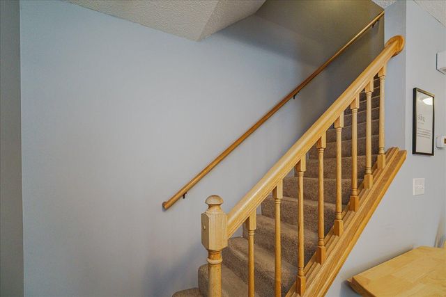 1845 Donegal Drive 2, Woodbury, MN 55125