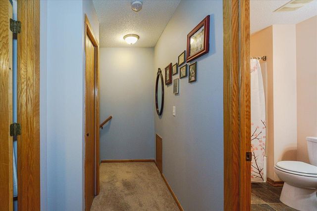 1845 Donegal Drive 2, Woodbury, MN 55125