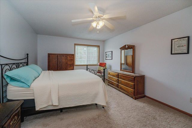 1845 Donegal Drive 2, Woodbury, MN 55125