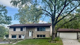 6623 Patton Drive, Woodridge, IL 60517