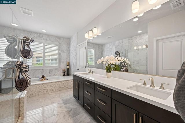 3963 Summit Rd, Dublin, CA 94568