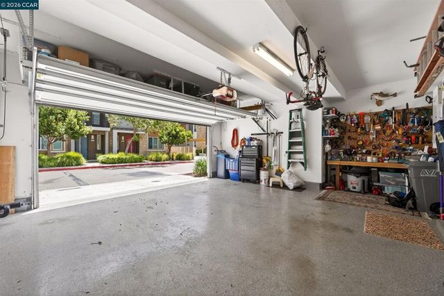 3963 Summit Rd, Dublin, CA 94568