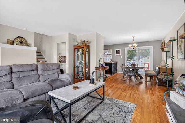 19 CHARTER OAK LN, Marlton, NJ 08053