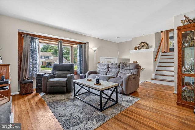 19 CHARTER OAK LN, Marlton, NJ 08053