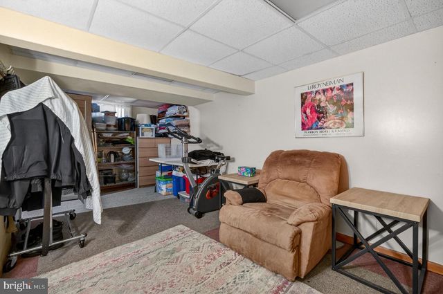 19 CHARTER OAK LN, Marlton, NJ 08053