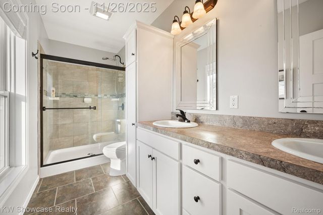 2434 Collendale, Commerce Charter Township, MI 48382