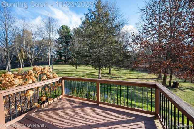 2434 Collendale, Commerce Charter Township, MI 48382