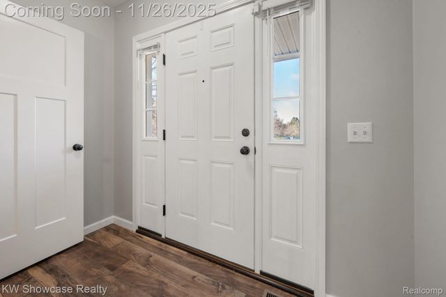 2434 Collendale, Commerce Charter Township, MI 48382