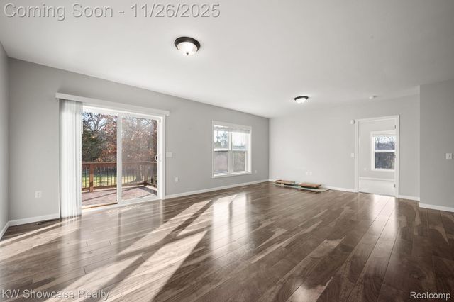 2434 Collendale, Commerce Charter Township, MI 48382