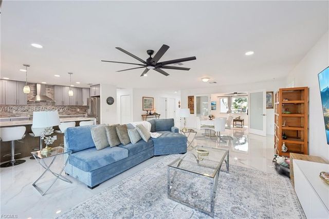 1819 SE 43 Street, Cape Coral, FL 33904