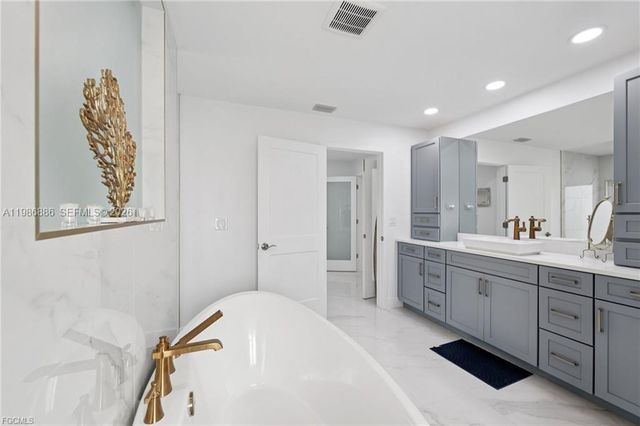 1819 SE 43 Street, Cape Coral, FL 33904
