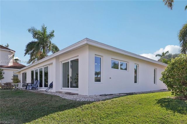 1819 SE 43 Street, Cape Coral, FL 33904